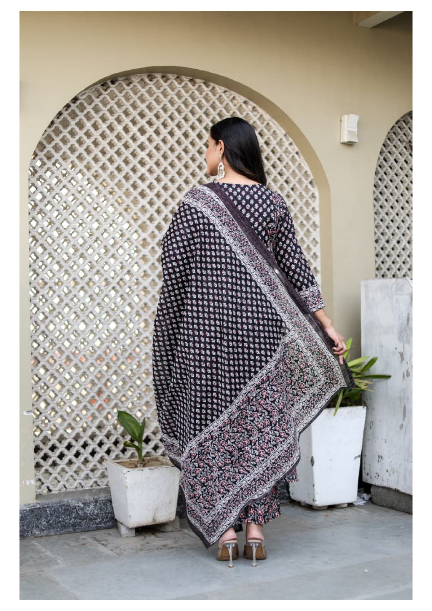 Black Cotton Suit Set for Women – Timeless Ethnic Elegance